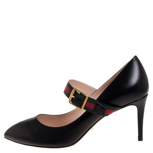 Never worn Gucci Sylvie Heels